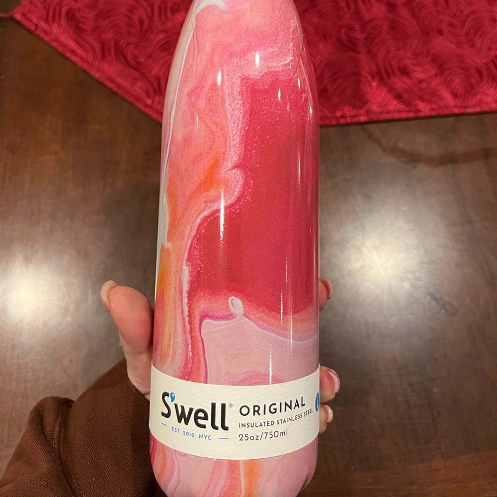 NWT S’well agate 25 oz water bottle - Picture 3 of 6